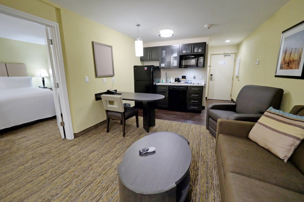 Days Inn and Suites Plano Medical Center Dallas