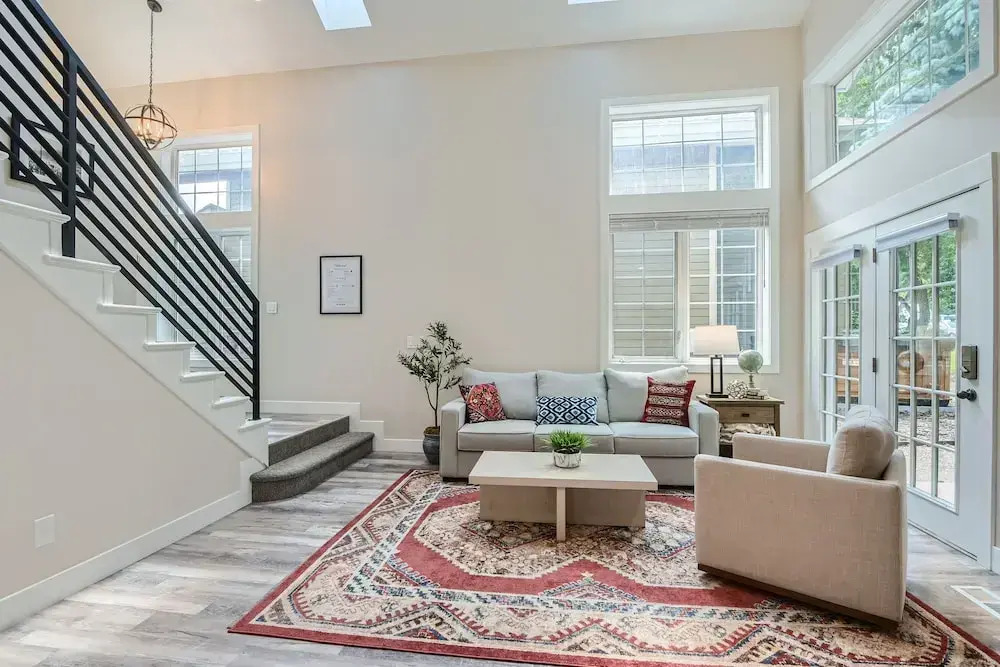 Chalet Central Park City! 3 Bedroom Home by RedAwning