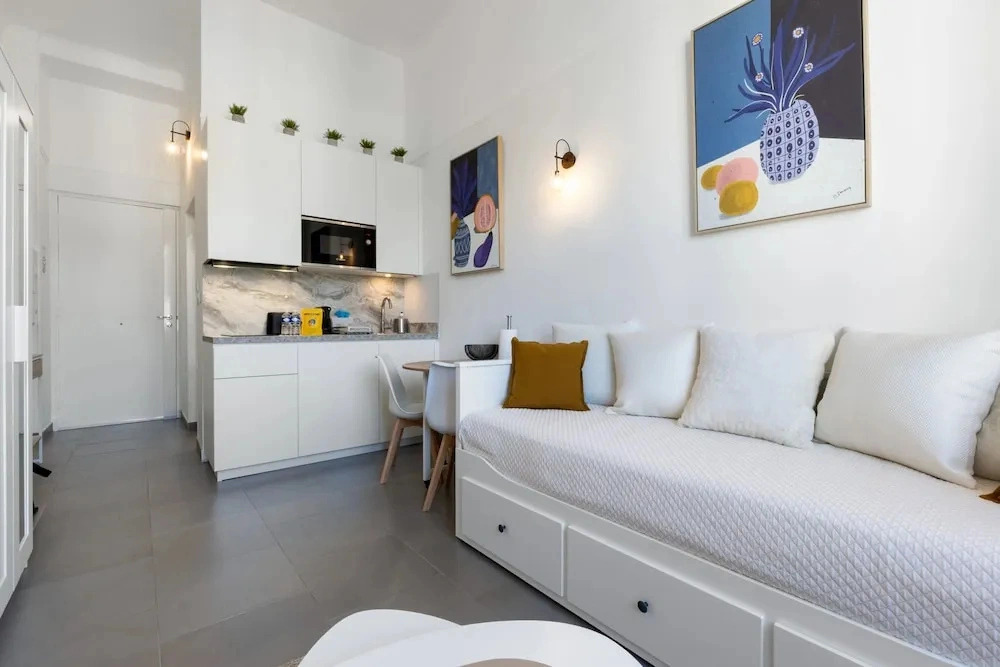 406 L Optimiste in Cannes