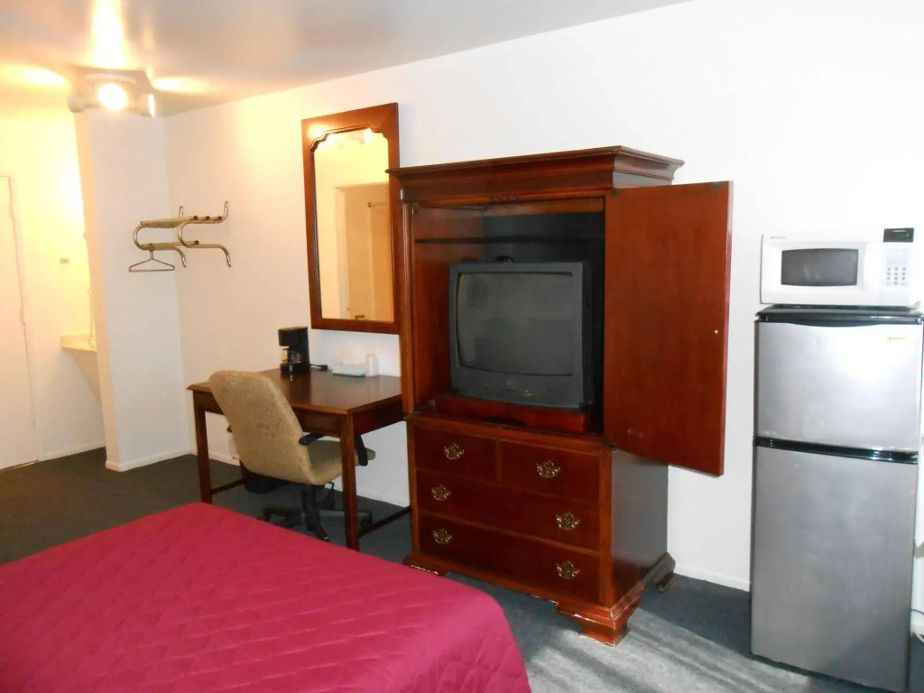 Midway Inn