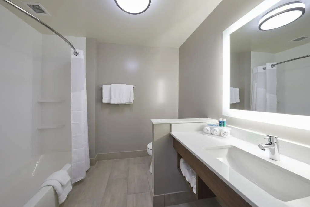 Holiday Inn Express & Suites - Hermiston Downtown by IHG