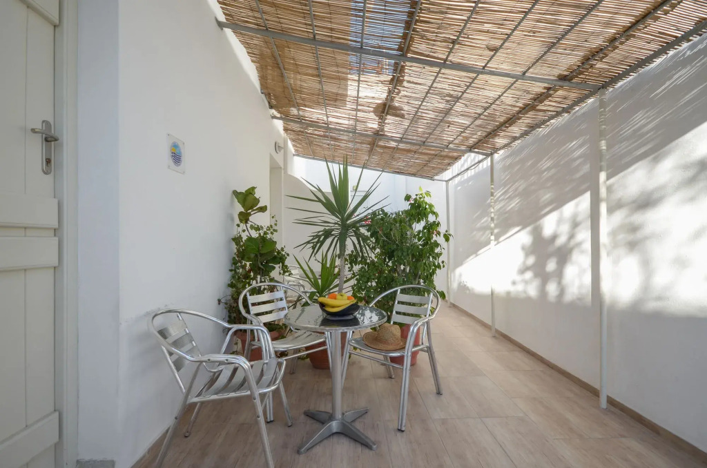 Depis place & apartments naxos