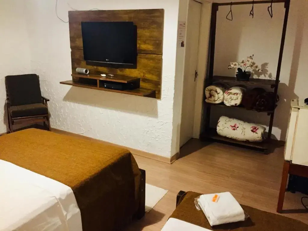 Hotel Novo Horizonte - Monte Sião - MG