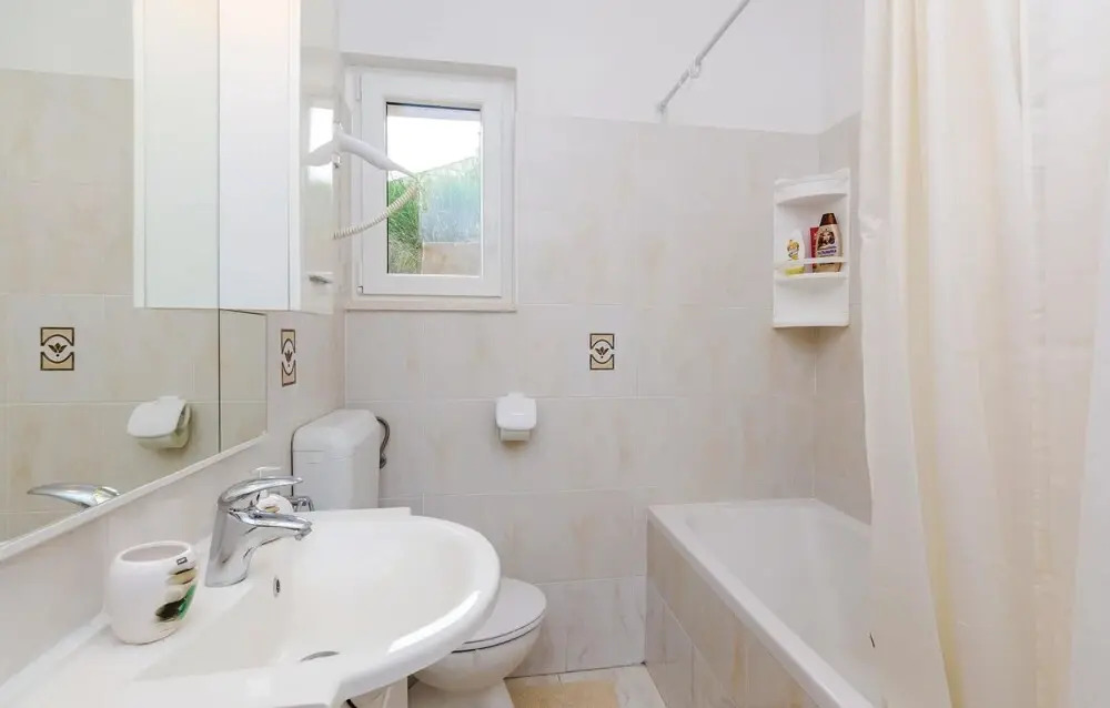 Stunning Home In Plat