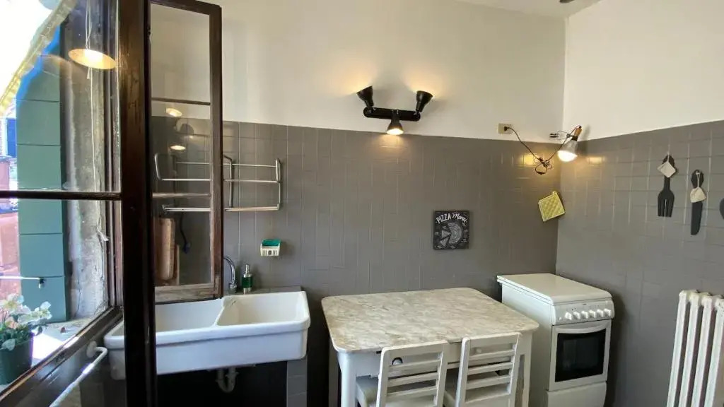 CA' ROMANTICA - BIG APPARTMENT at ACCADEMIA