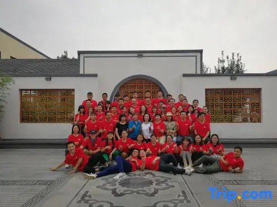 Yunmeng Linshu Villa Hotel