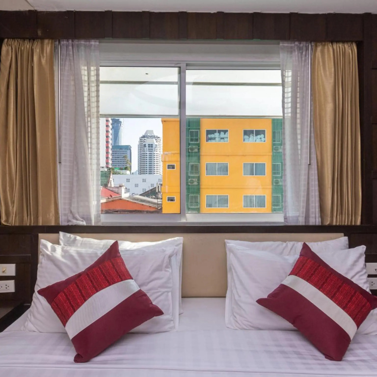 Gusto Pratunam Hotel