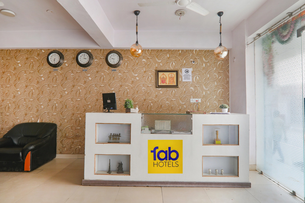 Super Collection O Rajeev Nagar Near Atal Path Formerly Vinayaka