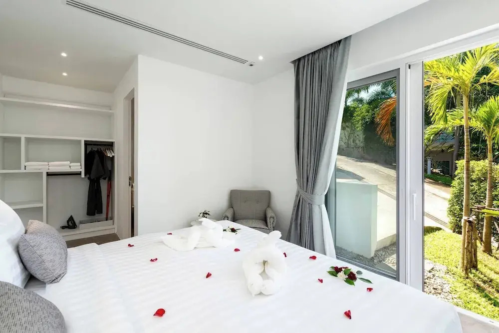 Luxury Sea View Pool Villa L at UniQue Residences