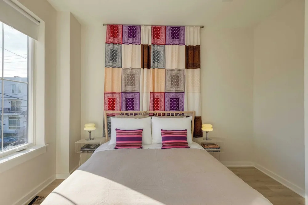 Sleeps 24! 3 Modern 4bdr Townhomes w/ Covered Patios Nashville Group Retreat