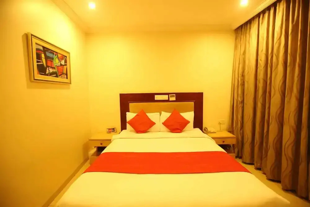 OYO Premium 113 Brigade Road