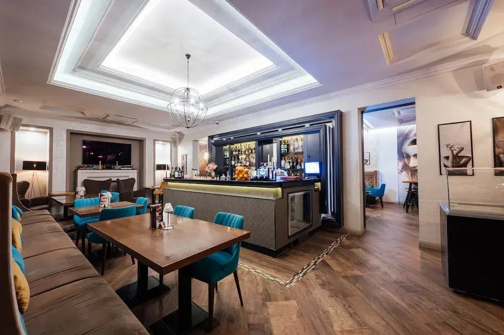 L`Art Hotel Carei