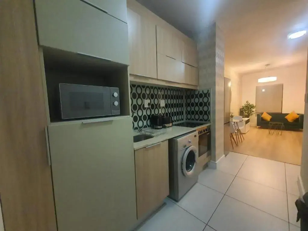 Stunning, Modern 1 bedroom Apartment Sandton