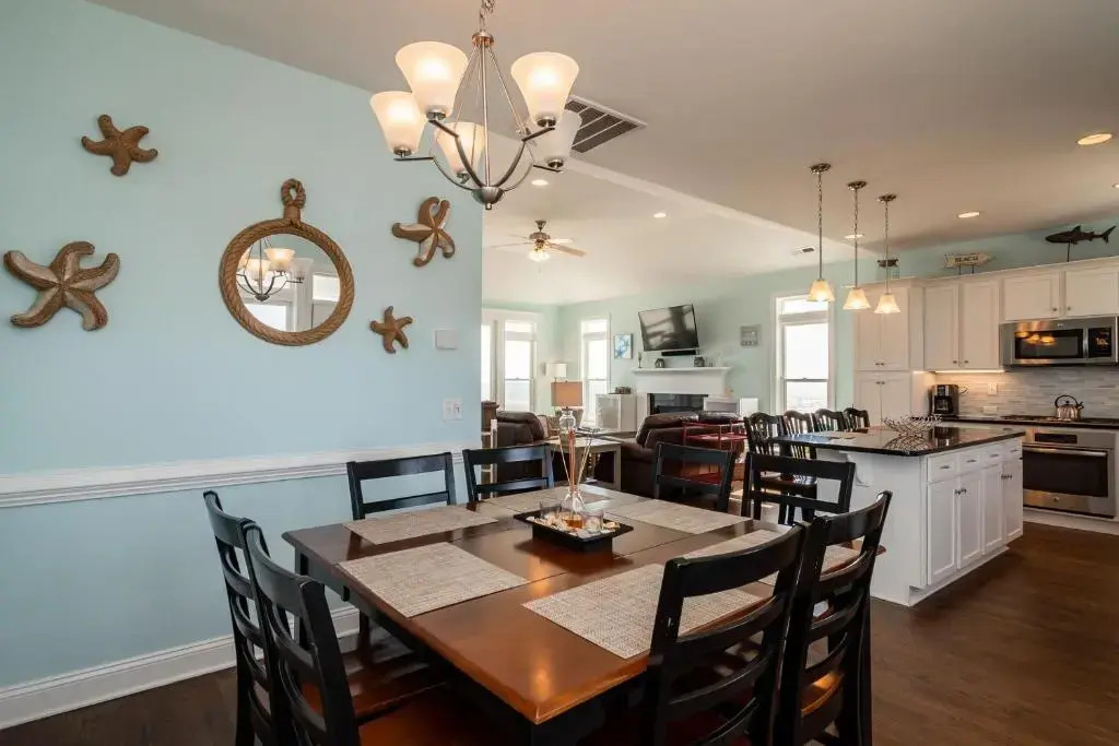 The Salty Dog by Oak Island Accommodations