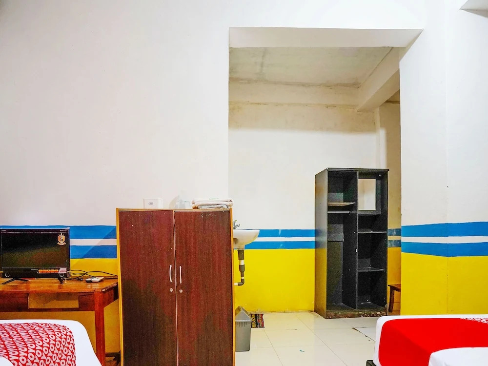 Hotel Perdana Syariah by OYO Rooms