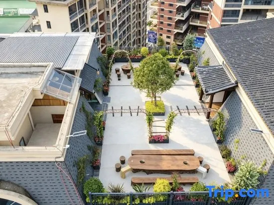 Jinchen · High Altitude Garden Hotel
