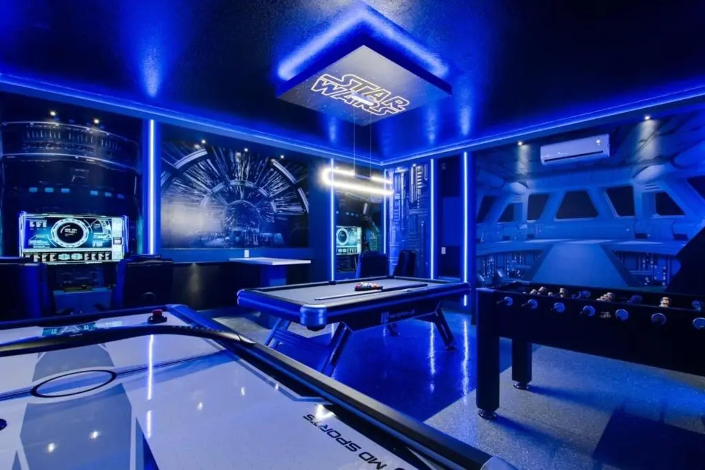 Star Wars Dream Home Best Stay For Kids! 9 Bedroom Villa by Redawning