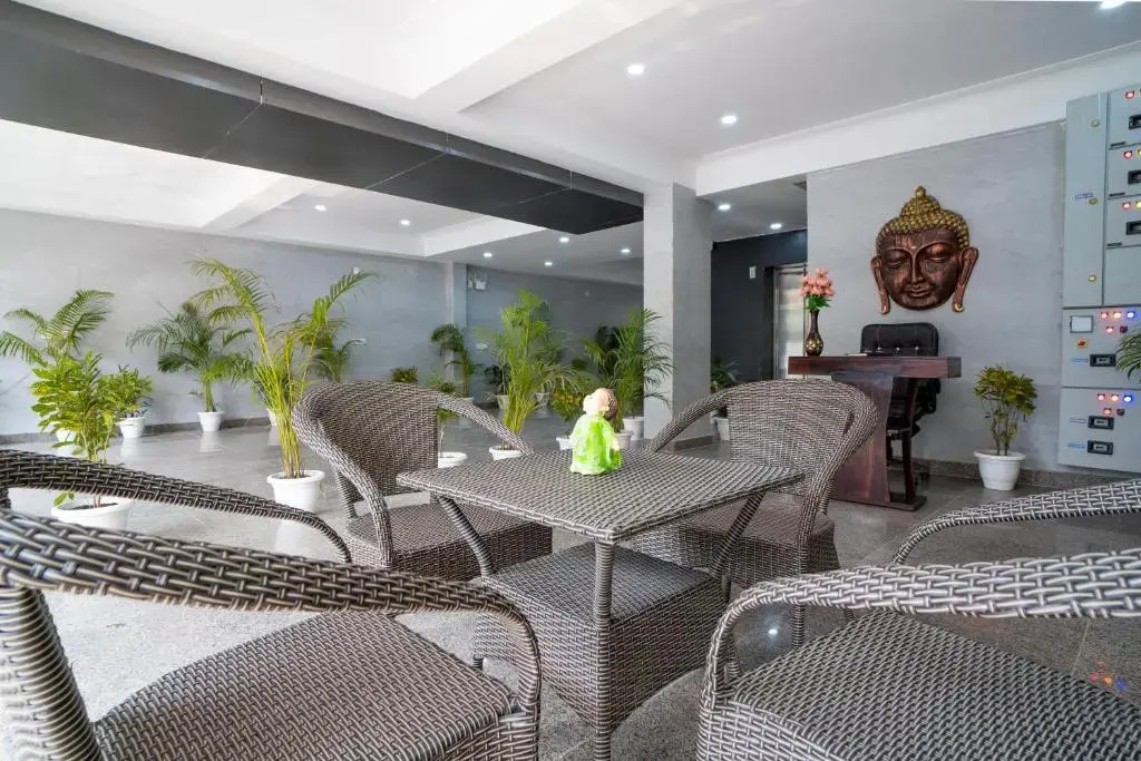 The Lodgers 1 BHK Serviced Apartment Golf Course Road Gurgaon