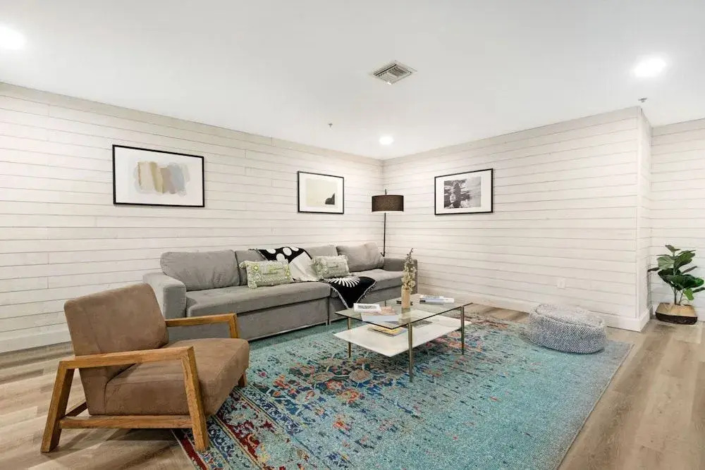 Roami at Clematis Street Lofts
