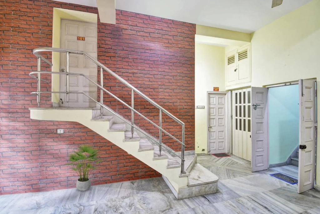OYO Flagship 70388 R A Homestay