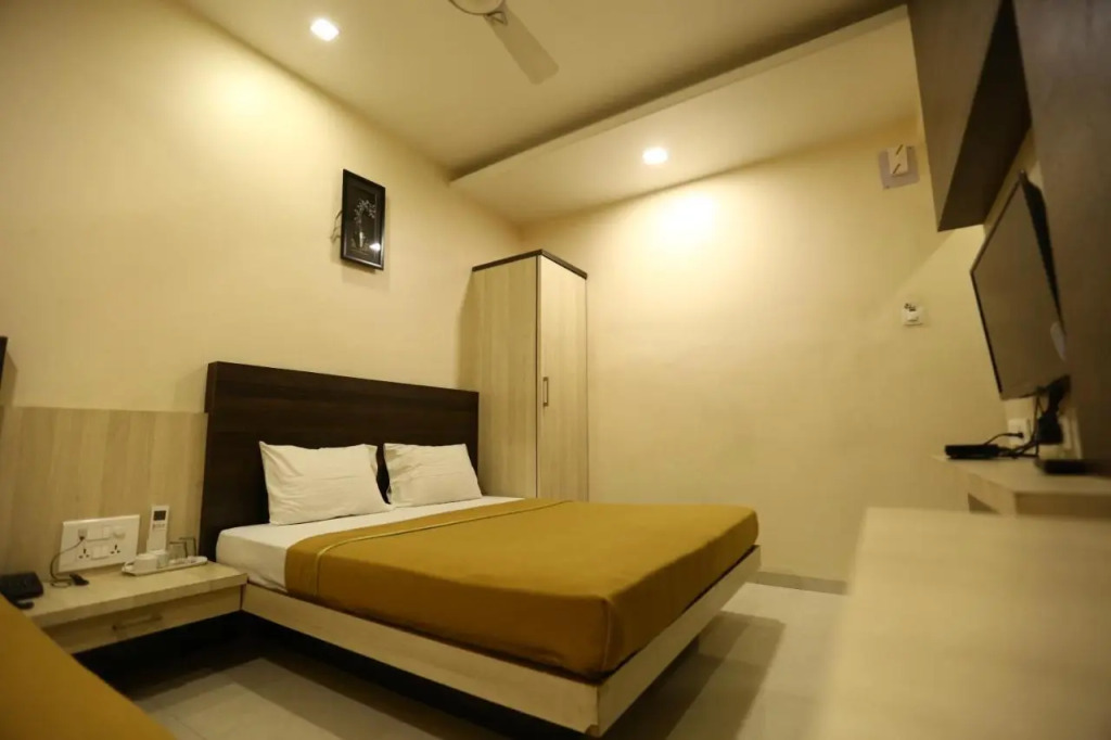 Hotel Madhuri Executive