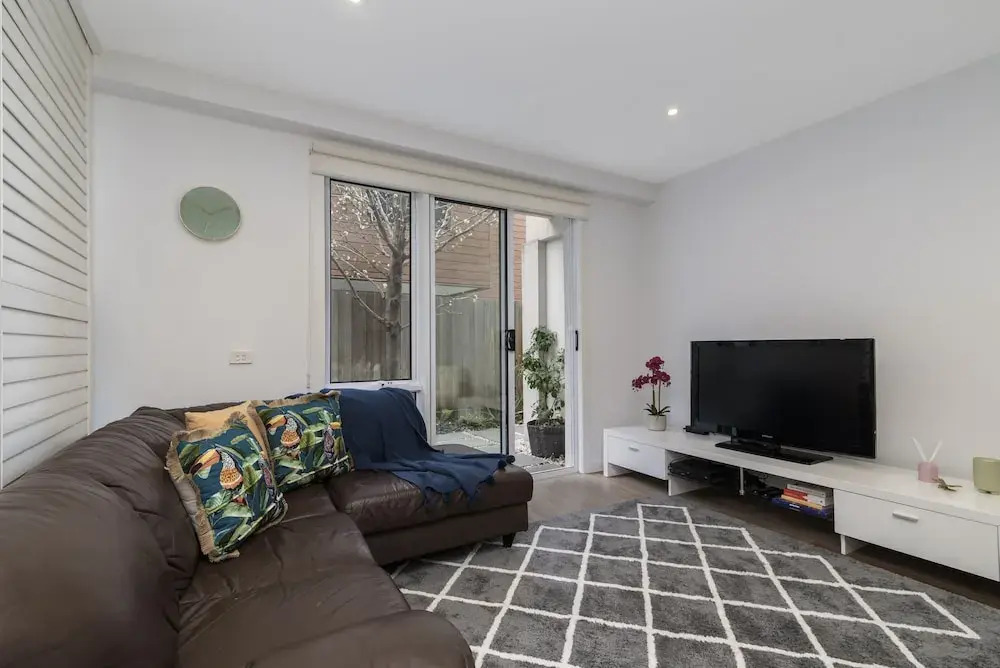 Convenience and Comfort in Carnegie