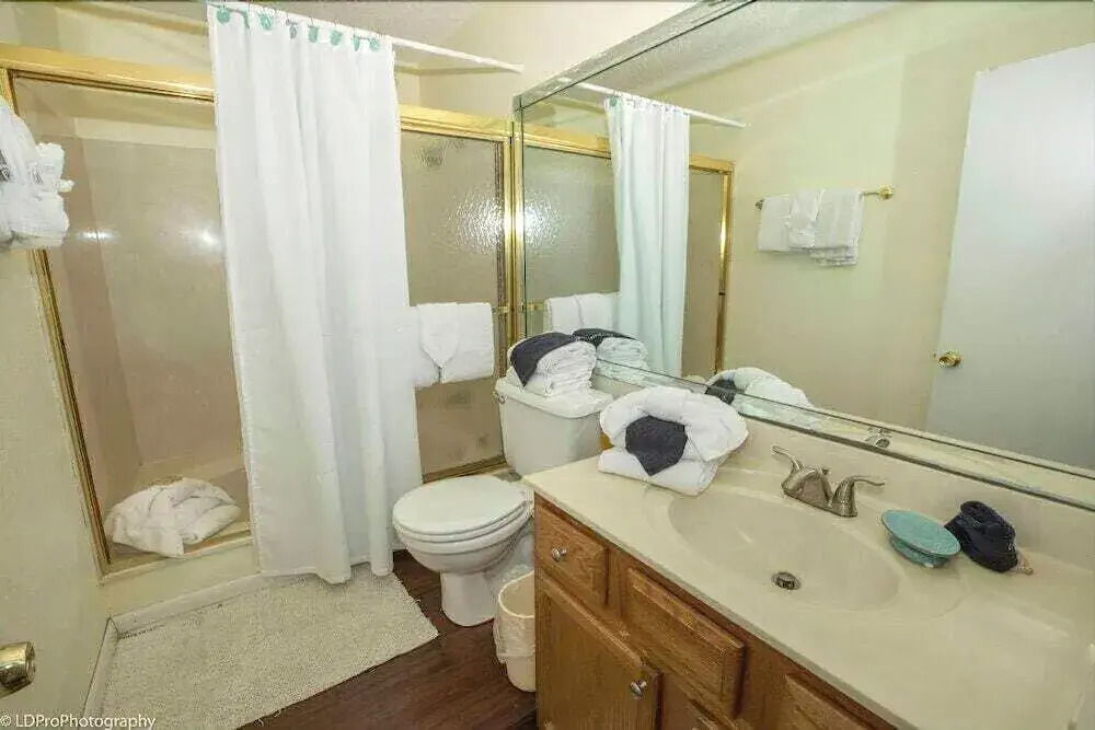 Sandpiper Cove 8113 Studio Bedroom Condo by RedAwning