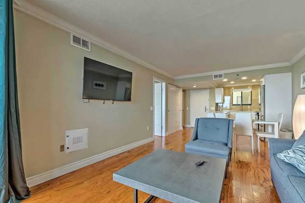 Modern Waterfront Hudson Condo w/ Resort Pool!
