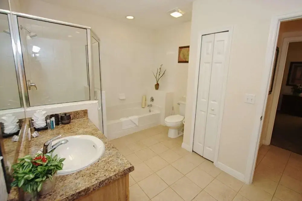 3060 Caribe Cove