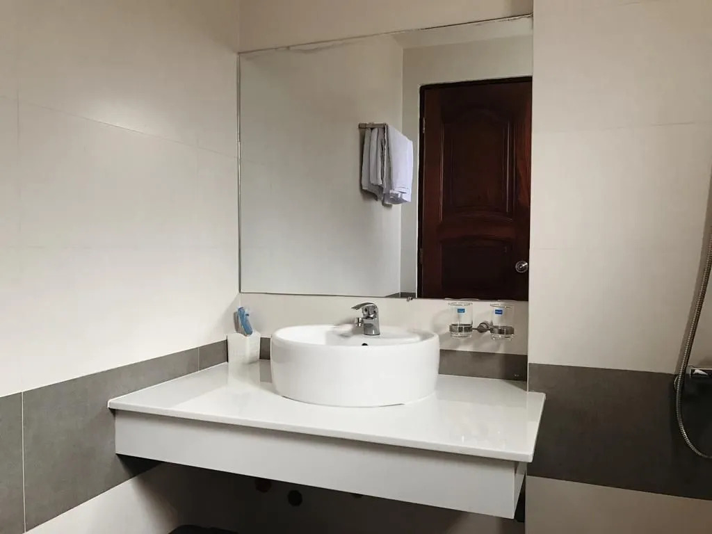 Tan Cuu Long Hotel