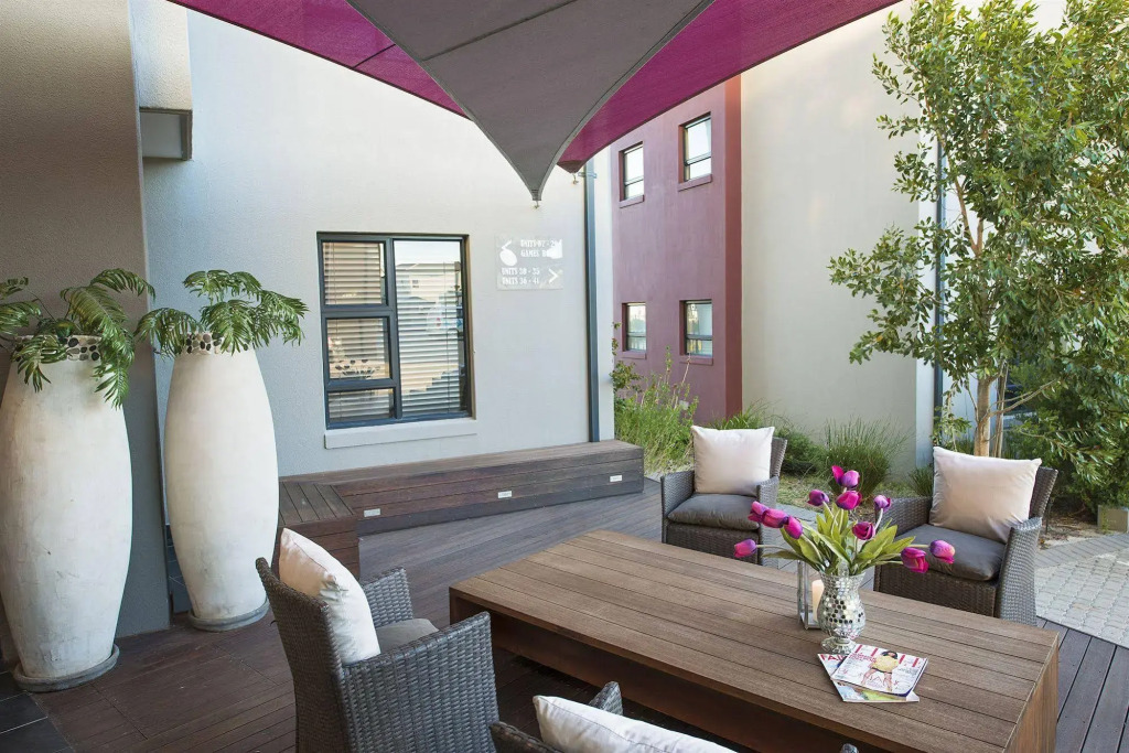 Burgundy Luxury Apartments