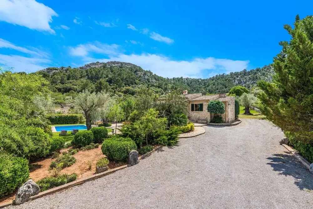Villa Can Gallardo by Sealand Villas