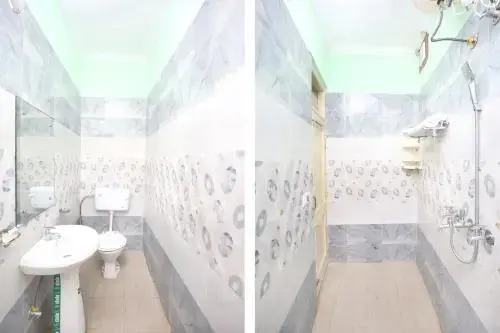 OYO 16099 Hotel Four Season