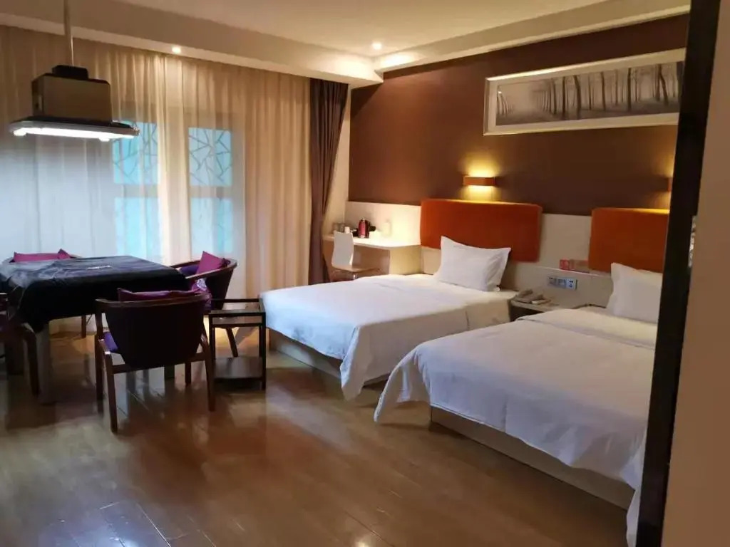 7Days Premium Yueyang Baling East Road High Speed Railway Station Branch