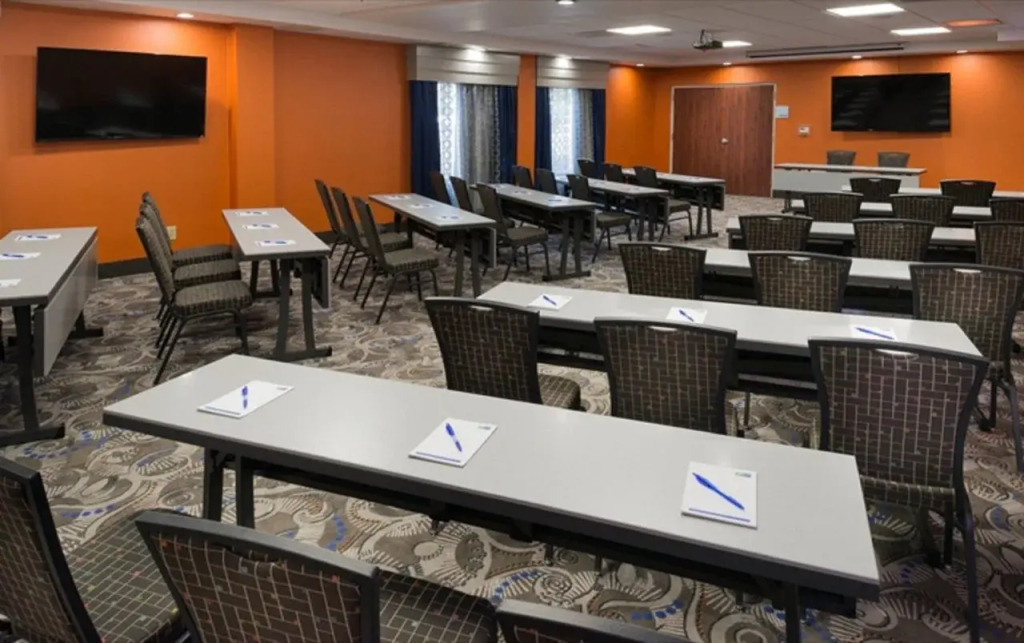 Holiday Inn Express & Suites Nashville Southeast - Antioch by IHG
