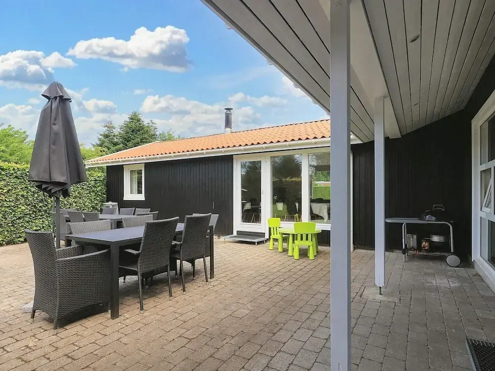 14 person holiday home in Væggerløse-By Traum