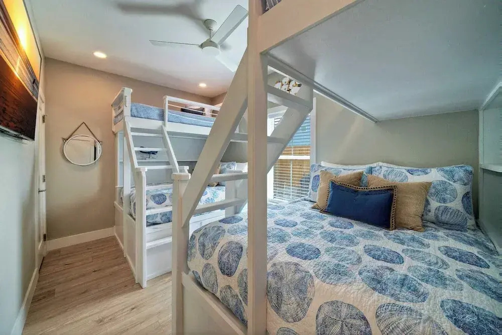 Sleeps 22 2 Homes w/ Private Pool + Patio Walkable Location, Golf Cart Zone