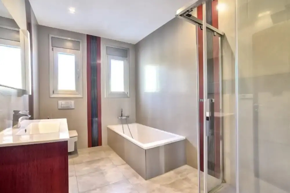 Villa - 5 Bedrooms with Pool, WiFi and Sea views - 105047