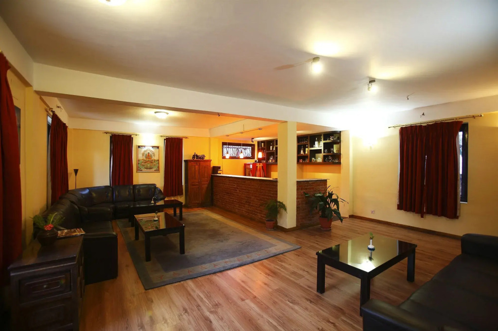 Royal Astoria Hotel