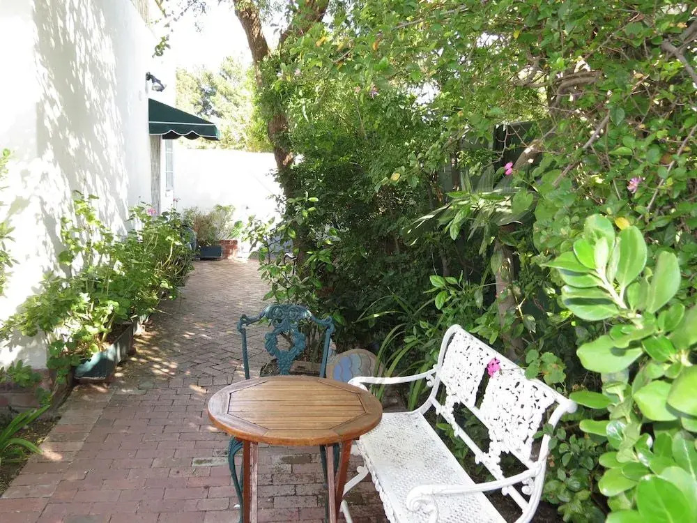 The Oval Bed and Breakfast