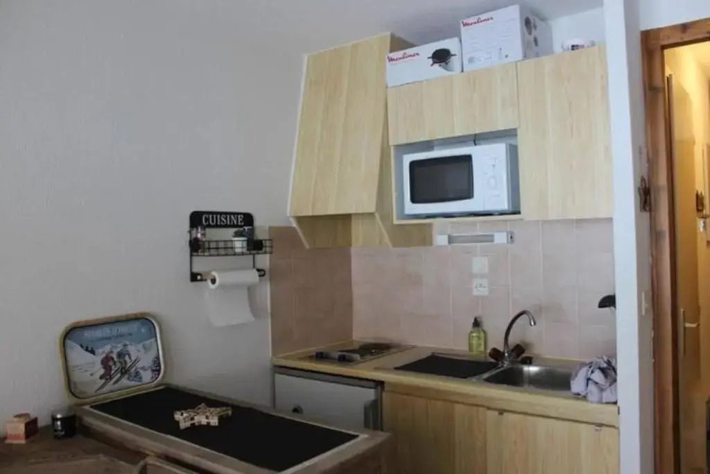 Au Pied des Pistes B48, Chaleureux studio 4 pers, balcon plein SUD, DRAPS NON COMPRIS