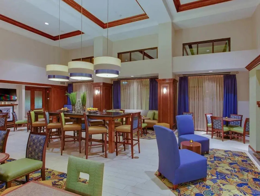 Hampton Inn and Suites Fredericksburg South