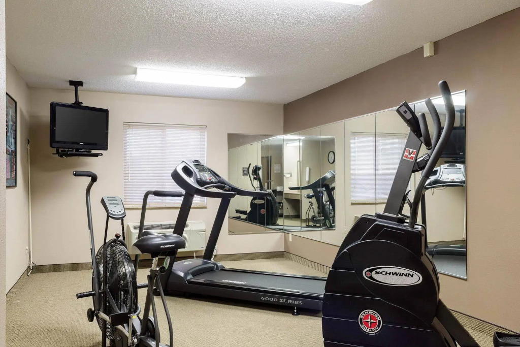 Quality Inn & Suites Watertown near Prairie Lakes Ice Arena