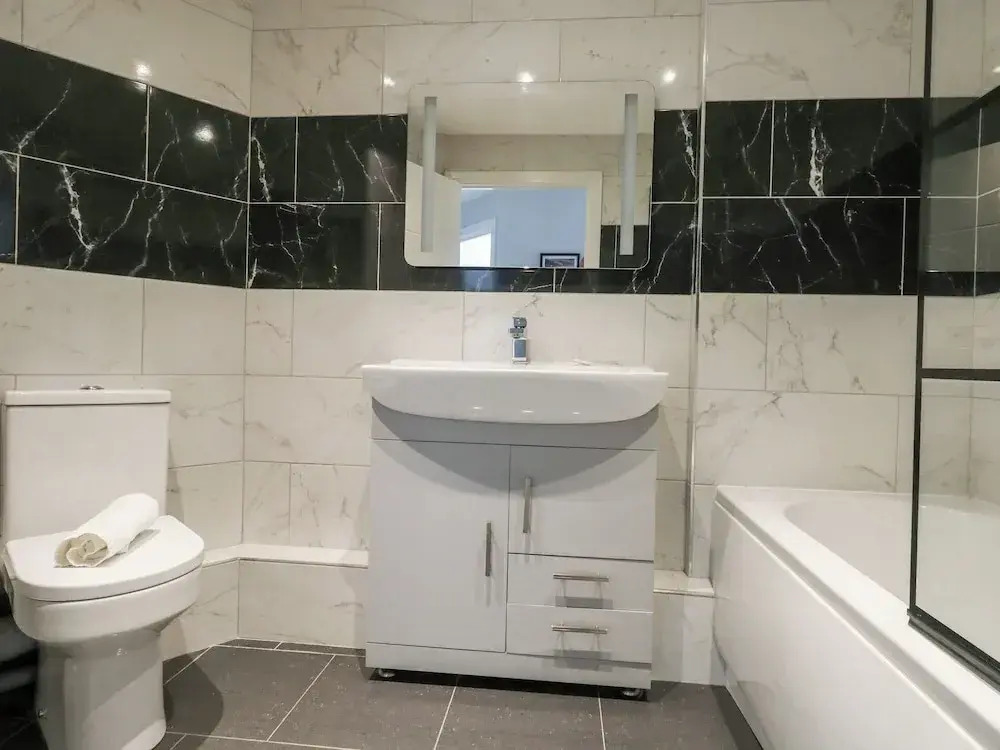 Flat 6, Thornlow Heights
