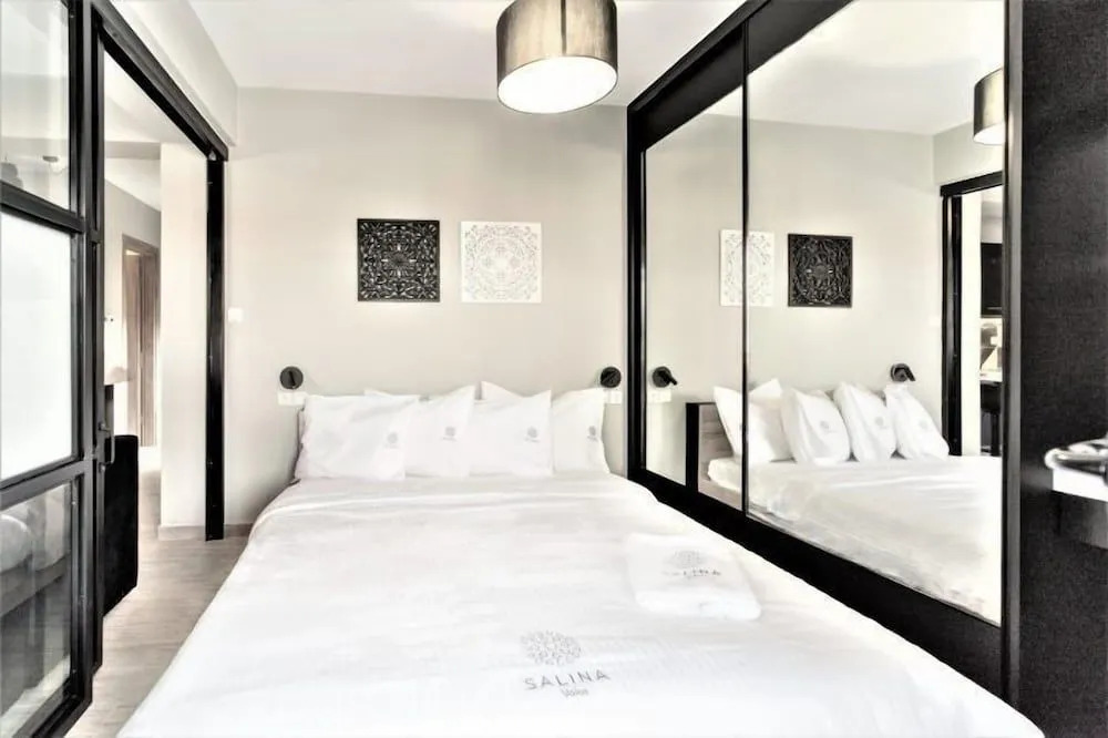Salina Premium Residences Volos