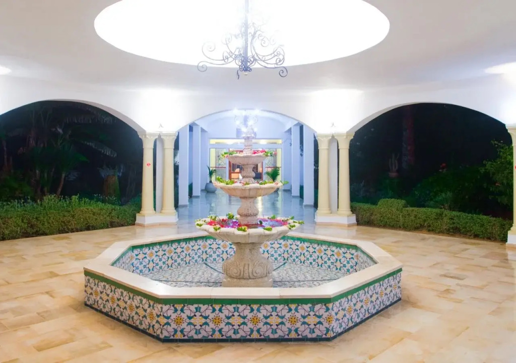 Kinza Hotel