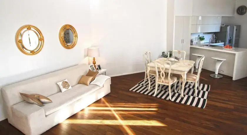 Grand Terrace Sea View Apartments