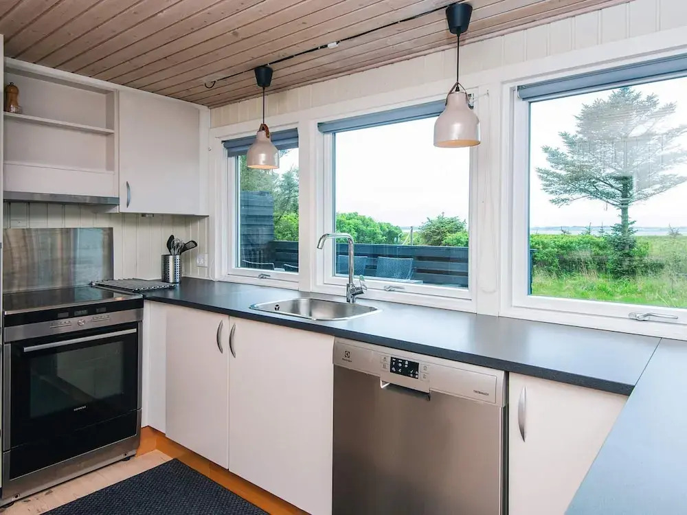 6 person holiday home in Thyholm-By Traum