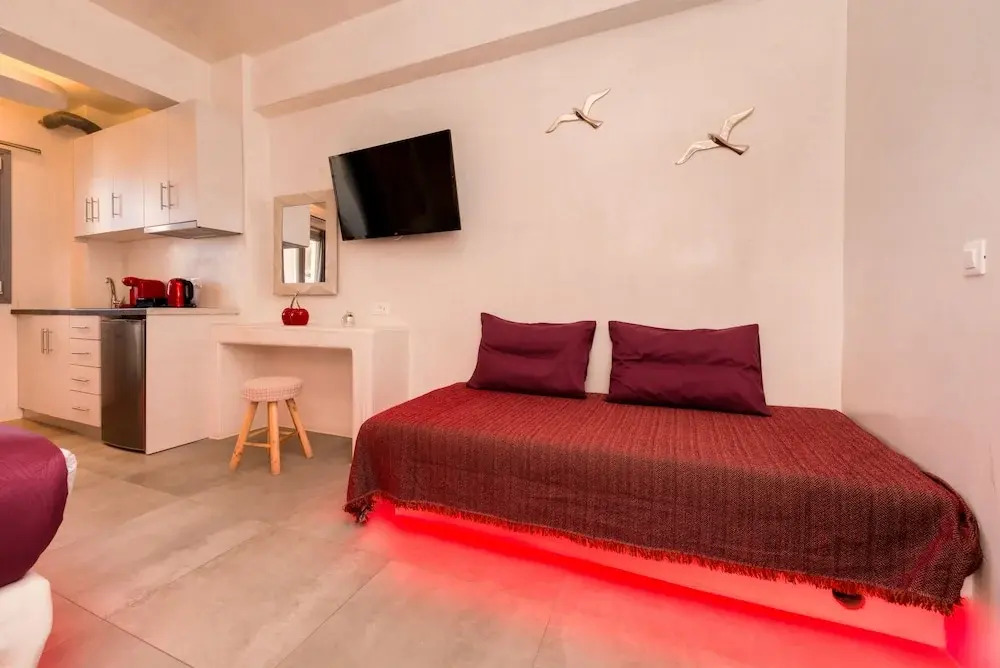 The Muses of Santorini Private Jacuzzi Suites