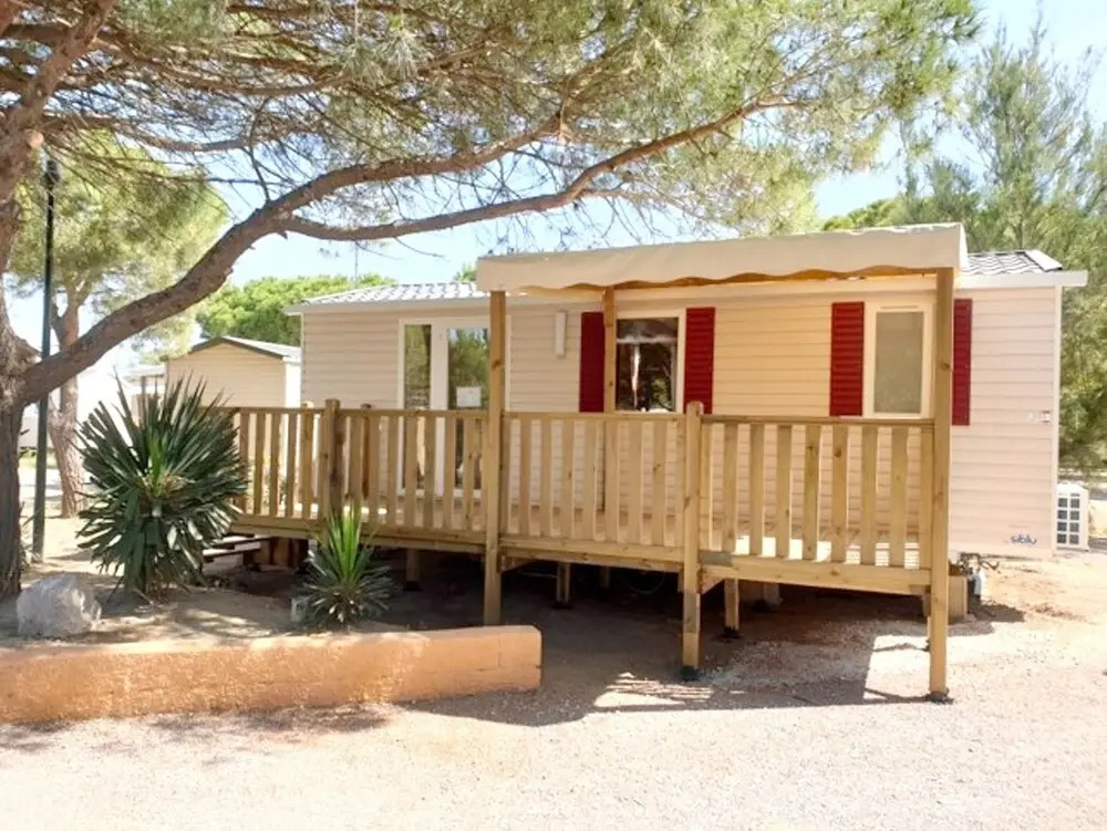 Bungalow With 2 Bedrooms in Canet-en-roussillon, With Pool Access and Furnished Garden - 100 m From the Beach